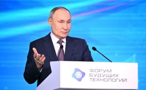 Владимир Путин поручил масштабировать систему наставничества в российских больницах