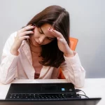 Сонливость осенью имеет разные причины