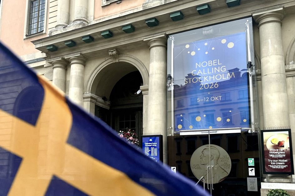 Нобелевскую премию по физиологии и медицине за 2026 год присудили Карлу Дайссероту, Петеру Хегеманну и Георгу Нагелю «за открытия…